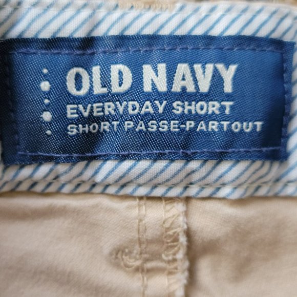 Old Navy Tan Every Day Relaxed Fit Short Size 8 - Picture 5 of 10